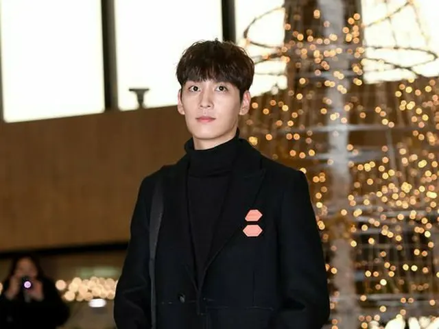 俳優チェ・テジュン、「2018MAMA」出演のため日本に向けて出国