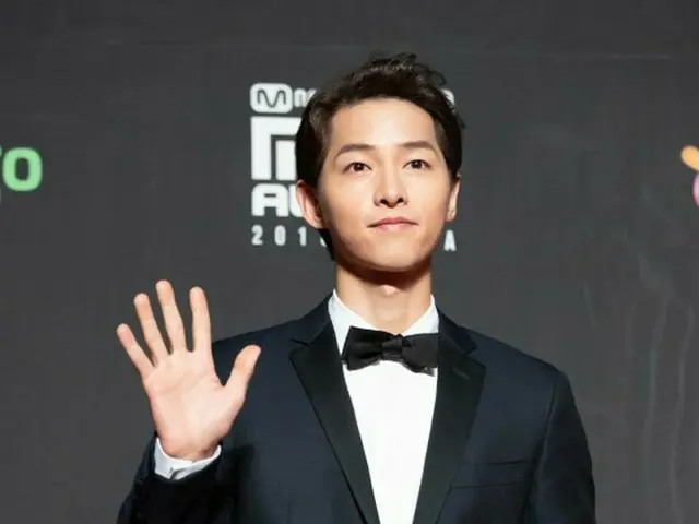 俳優ソン・ジュンギ、「2018 MAMA in HONG KONG」レッドカーペット