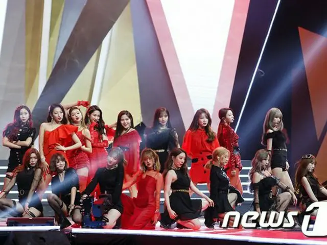 OH MY GIRL & 宇宙少女、「2018 MAMA in HONG KONG」でコラボステージを披露
