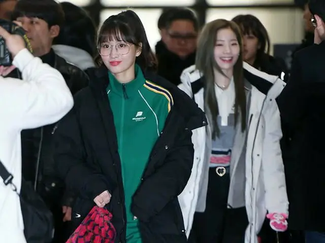 TWICE、日本に向けて出国