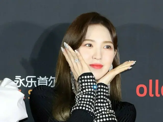 Red Velvet ウェンディー、「2018 KOREA POPULAR MUSIC AWARDS/2018 KPMA」レッドカーペットに登場