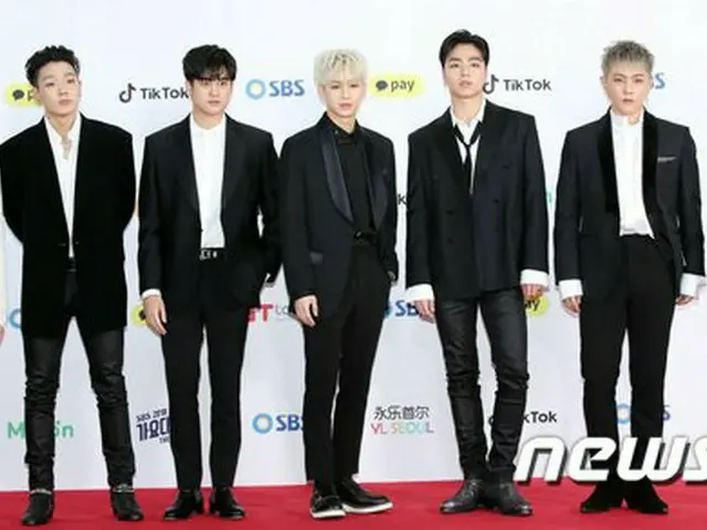 iKON、「2018 SBS歌謡大祭典」レッドカーペット行事に出席。