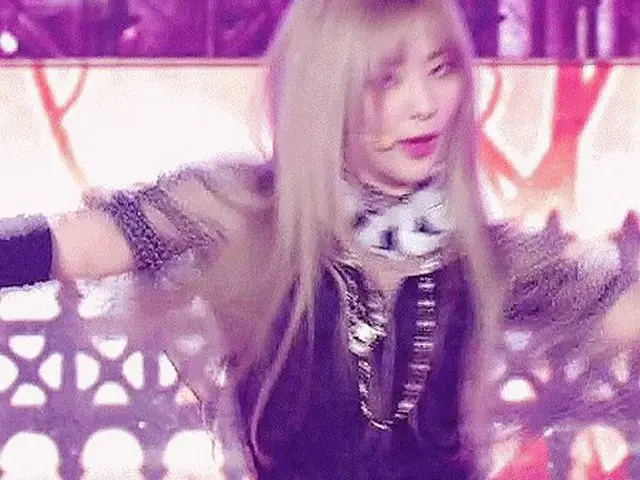 Red Velvet スルギ、「Bad Boy」を披露