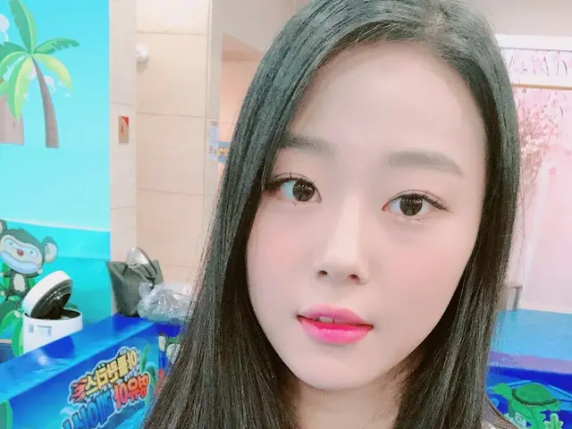 、、【d公式fnc】Cherry Bullet CHAERIN、「Behind the scenes」を公開。