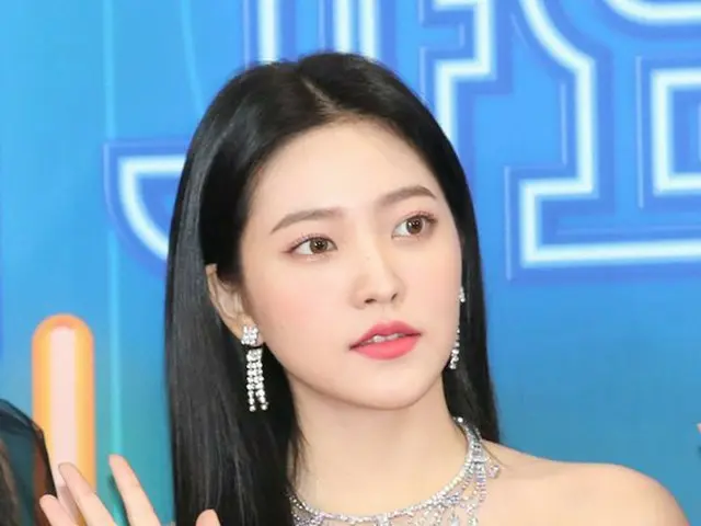 Red Velvet イェリ、「2018 KBS 歌謡大祝祭」レッドカーペット行事に出席
