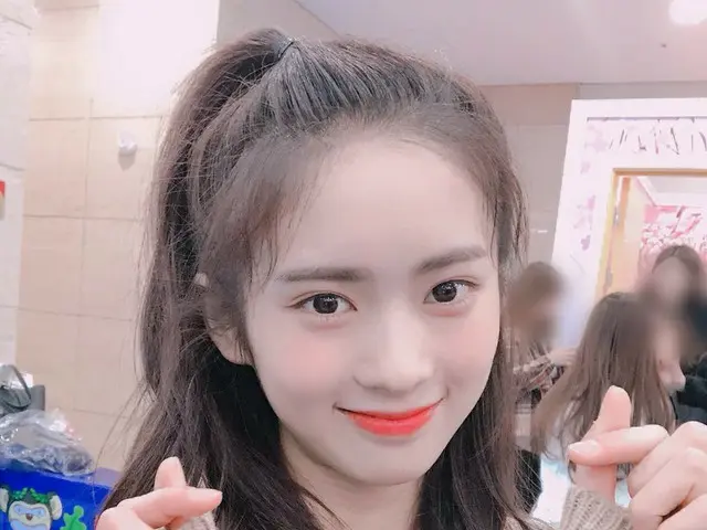 【d公式fnc】Cherry Bullet MAY、「Behind the scenes」を公開。