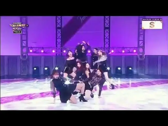 190101 TWICE、韓国の舞台