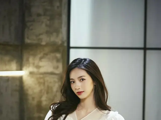 、、【d公式fnc】cherry bullet、[BONUS STAGE 5] #JIWON Behind the scenes を公開。