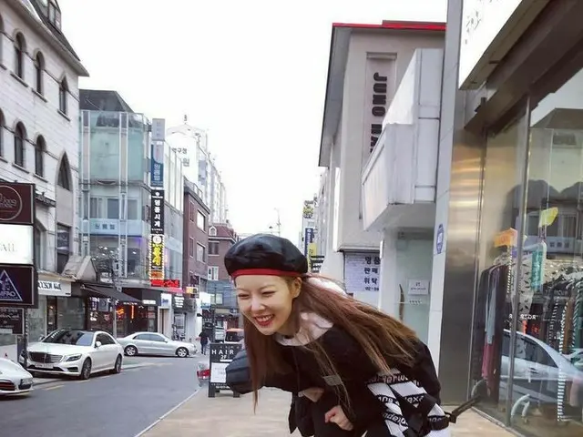 、、【g公式】4MINUTE_出身ヒョナ、ソウルを徘徊中。
