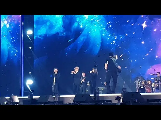 WANNA ONE、「Cosmopolitanアーティスト賞」を受賞
