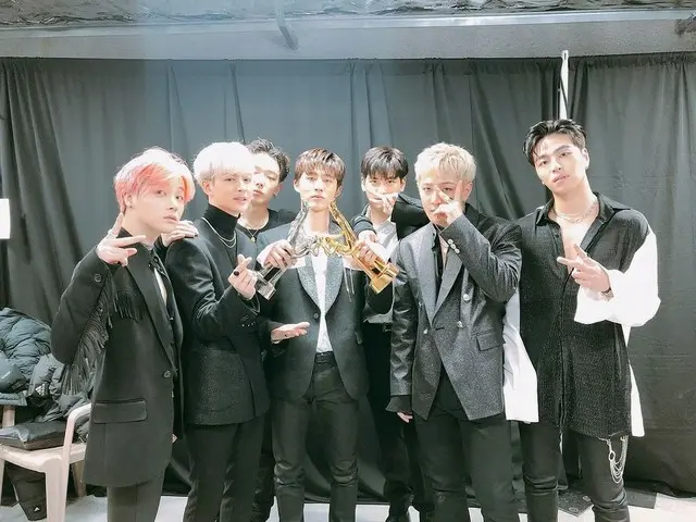 【G公式】iKON BI、iKONICに感謝。