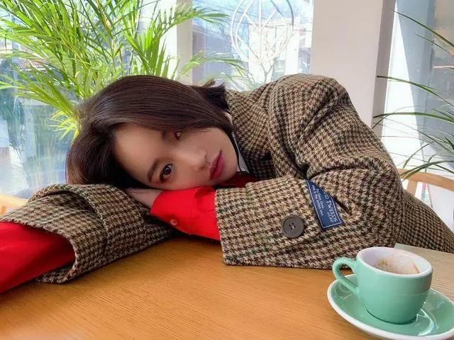 、、【g公式】女優コ・ジュンヒ、SNS更新。
