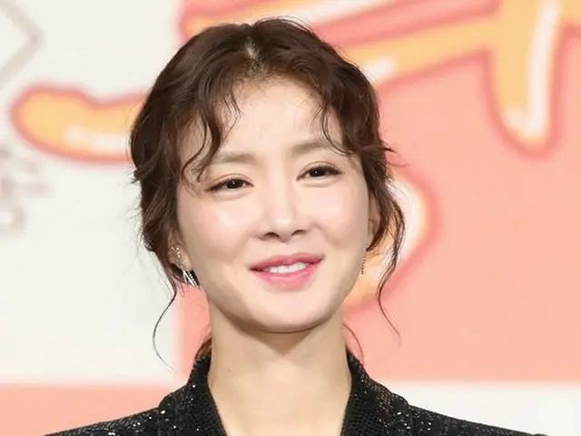 女優イ・シヨン、KBS新水木ドラマ「どうしたのプンサンさん」制作発表会に出席