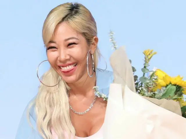 歌手Jessi、PSYが所属する事務所と専属契約