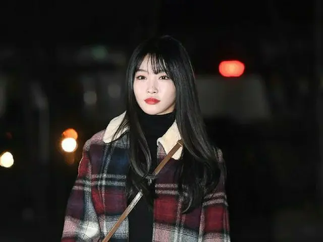 I.O.I 出身チョンハ、「ミュージックバンク」出勤中