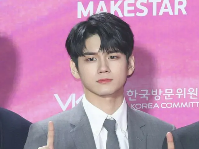 Wanna One オン・ソンウ、「第28回ハイワン ソウル歌謡大賞」レッドカーペットに登場