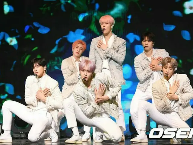 ASTRO、1stフルアルバム「All Ligh」発売ショーケースを開催