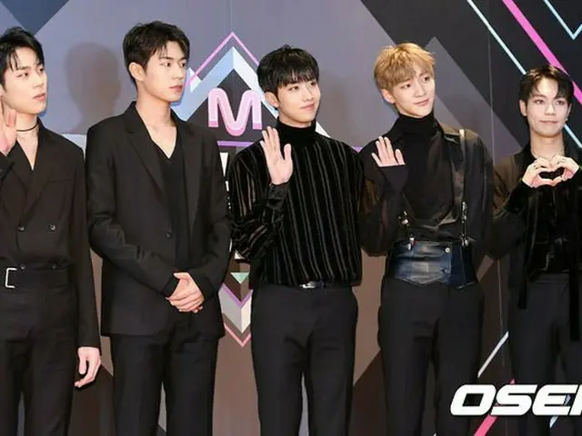 KNK、Mnet「M COUNTDOWN」生放送前のフォトウォールに出席。