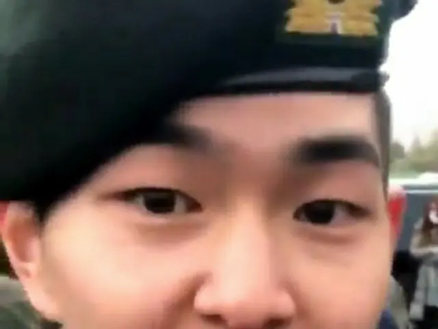 SHINee ONEW、修了式の写真が話題