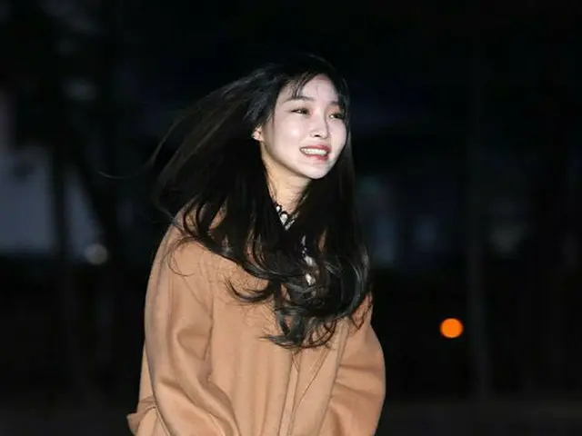 I.O.I 出身チョンハ、「ミュージックバンク」出勤中