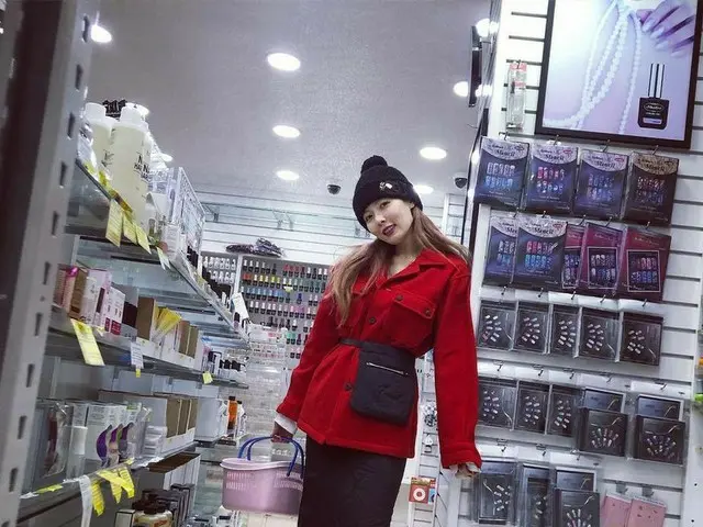 【g公式】4MINUTE_出身ヒョナ、ネイルのスタイリングに悩む💅🏻。