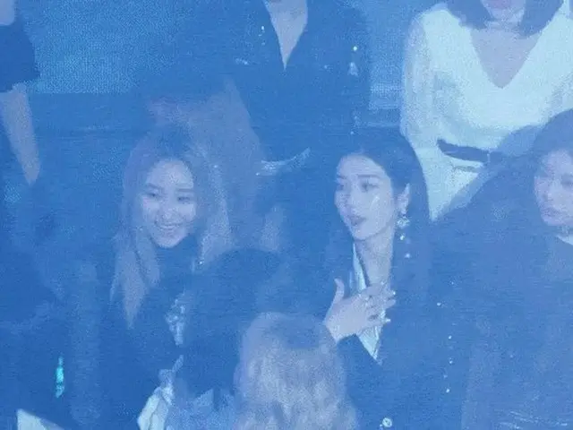 Red Velvet スルギに握手してもらって感無量のIZ*ONE イ・チェヨン