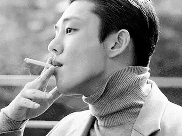 俳優ユ・アイン、「廃業のコンビニ」エッセイが話題