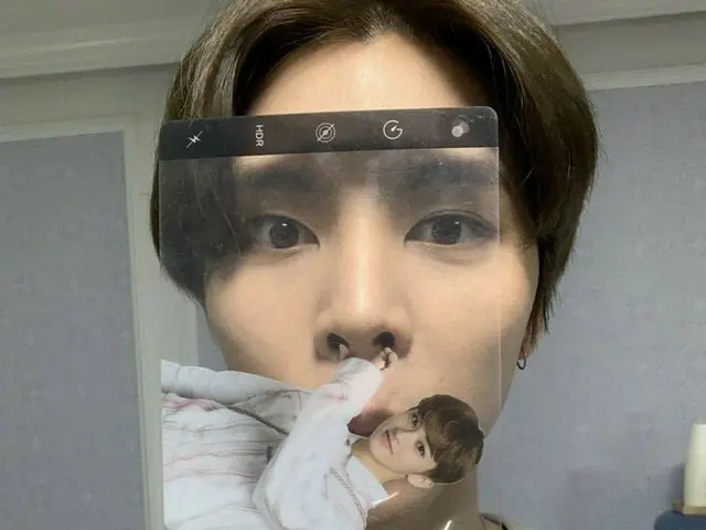 NCT 127、初ツアーを迎え、鼻が「くすぐったくなる」自撮り写真を公開