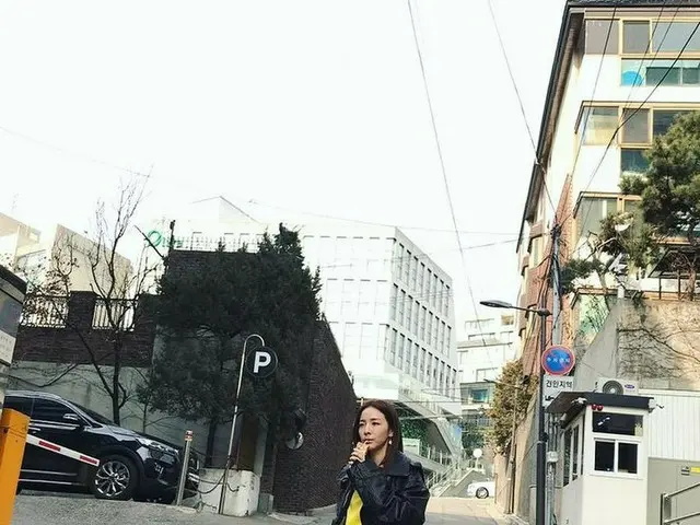 、、【g公式】2NE1_出身DARA、SNS更新。
