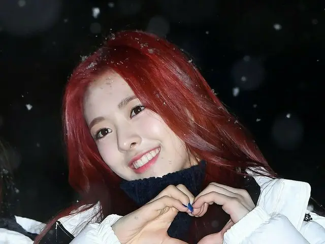ITZY ユナ、雪の中、ミュージックバンク初出勤中