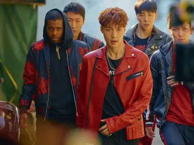 EXO LAY ＆ NCT 127、マイケル・ジャクソンのスペシャルアルバム「The Greatest Dancer」に参加