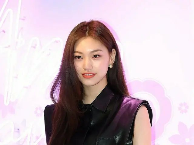 Weki Meki キム・ドヨン、Amo Ferragamo Flowerful 香水ローンチイベントに出席