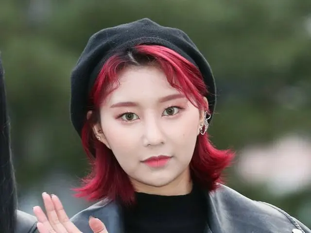 MOMOLAND、「ミュージックバンク」リハーサル出勤中