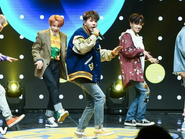 MIXNINE 出演ルビン所属の1TEAM、デビューアルバム「HELLO!」のショーケースを開催