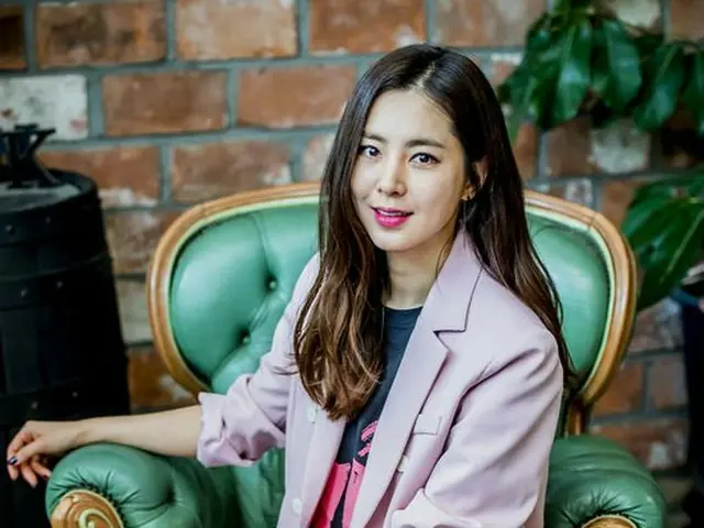 女優ハン・チェア、昨夜のマスコミ試写会で「熱愛」電撃認めの後、初のインタビュー。