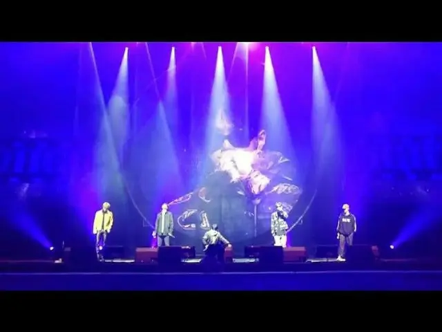 Highlight ジュンヒョン、SNS更新。