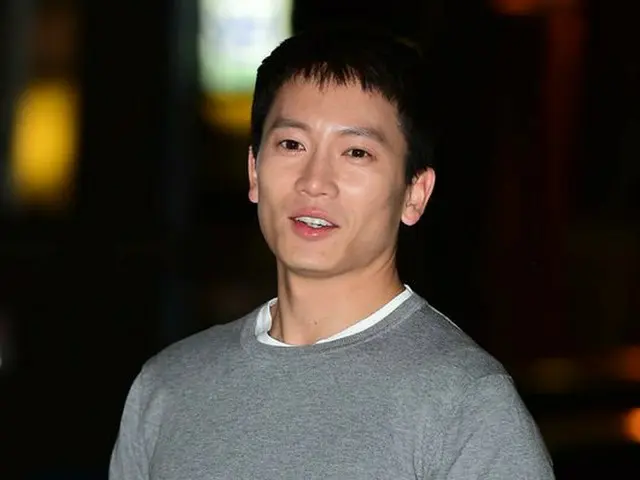 俳優チソン、ドラマ「被告人」打ち上げに参加。