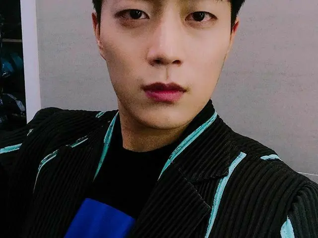Highlight ユン・ドゥジュン、SNS更新。
