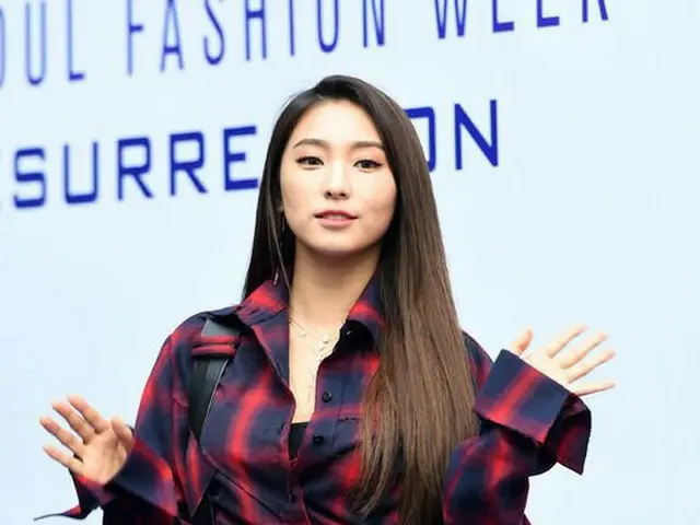 SISTAR ボラ、「2017 F/W HERAソウルファッションウィーク」RESURRESCTIONファッションショーに出席。