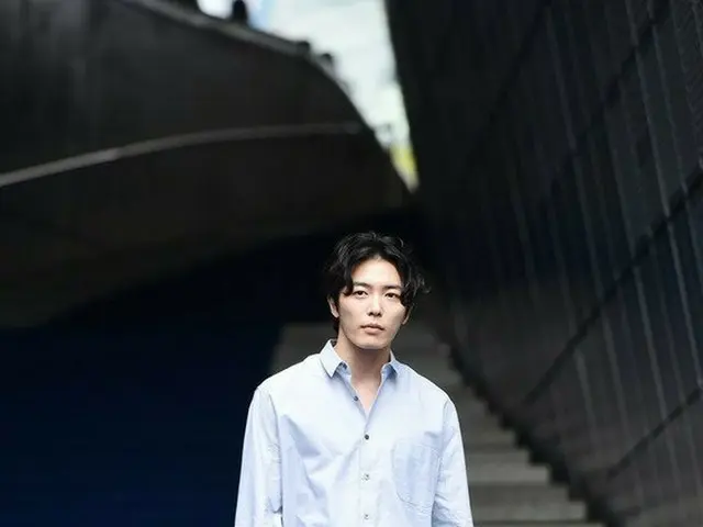俳優キム・ジェウク、「2017 F/W HERAソウルファッションウィーク」NOHANTショーに出席。