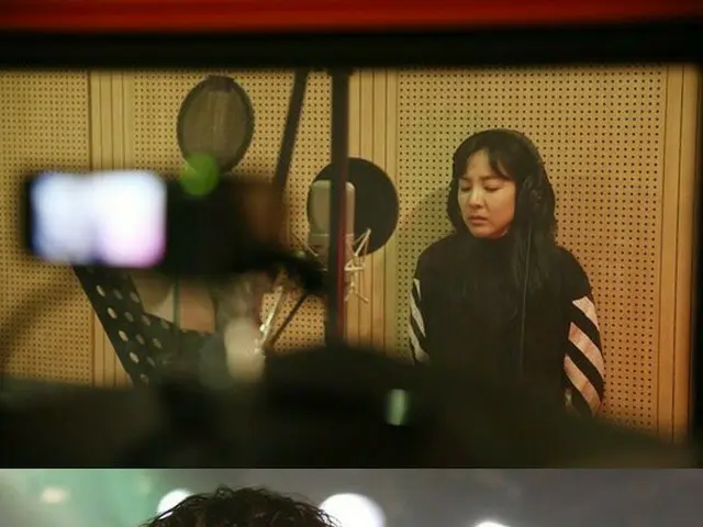 2NE1 ダラ、主演映画「One Step( ワンステップ)」ビハインドカット公開。