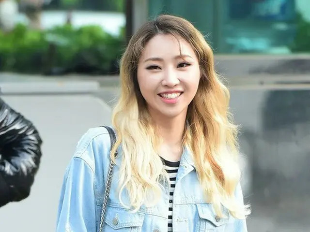 2NE1 出身 Minzy、「Music Bank」出勤中。