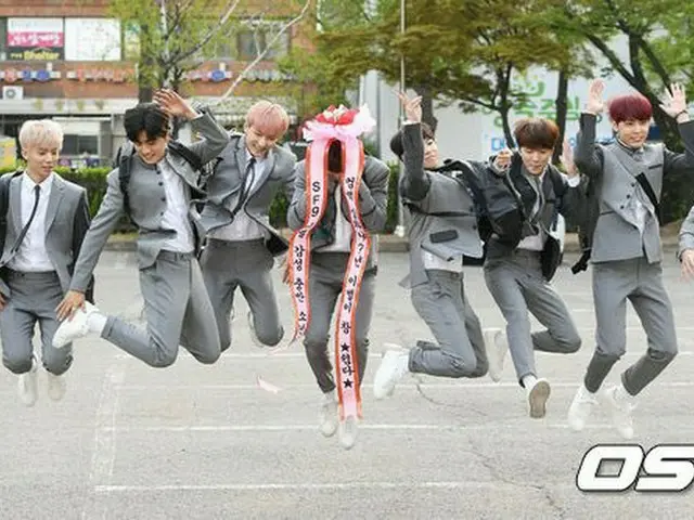 SF9、「空中浮揚」中。