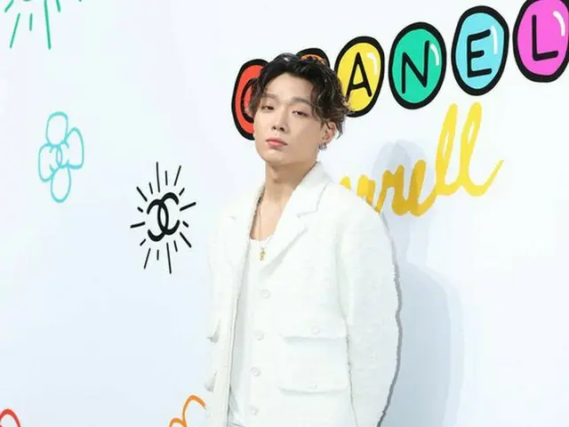 iKON BOBBY、シャネルのフォトイベントに出席。