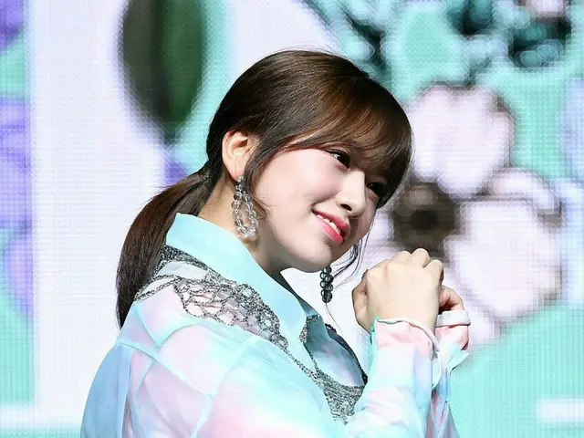 IZ*ONE アン・ユジン、2ndミニアルバム「HEART*IZ」のショーケースに出席