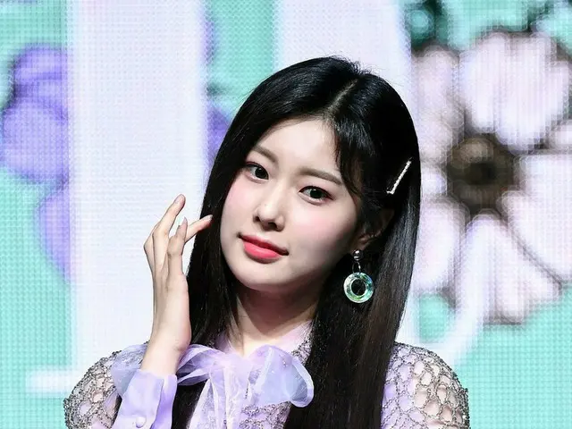 IZ*ONE カン・ヘウォン、2ndミニアルバム「HEART*IZ」のショーケースに出席