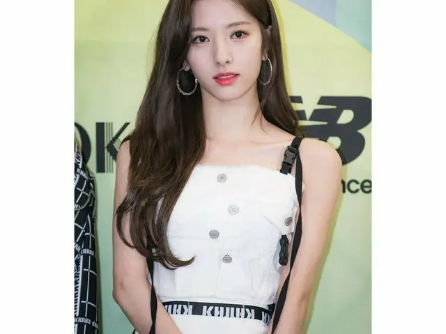 、、【g公式】宇宙少女_ボナ、「クァク・ヒョンジュコレクション2019 F/Wオフショー」での写真を公開。