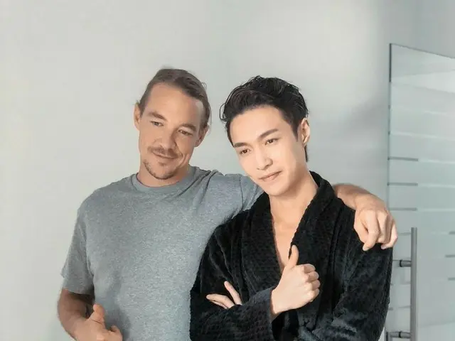 【G公式】EXO_LAY、写真を公開。