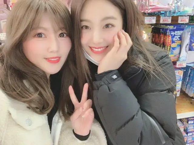 PRODUCE 48 出演のAKB48 宮崎美穂、SNSでfromis_9 ギュリとのツーショット写真を公開