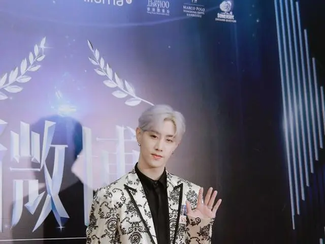 GOT7 Mark、11日に香港で開かれたWeibo Starlight AwardsでWeibo Hot Star賞を受賞